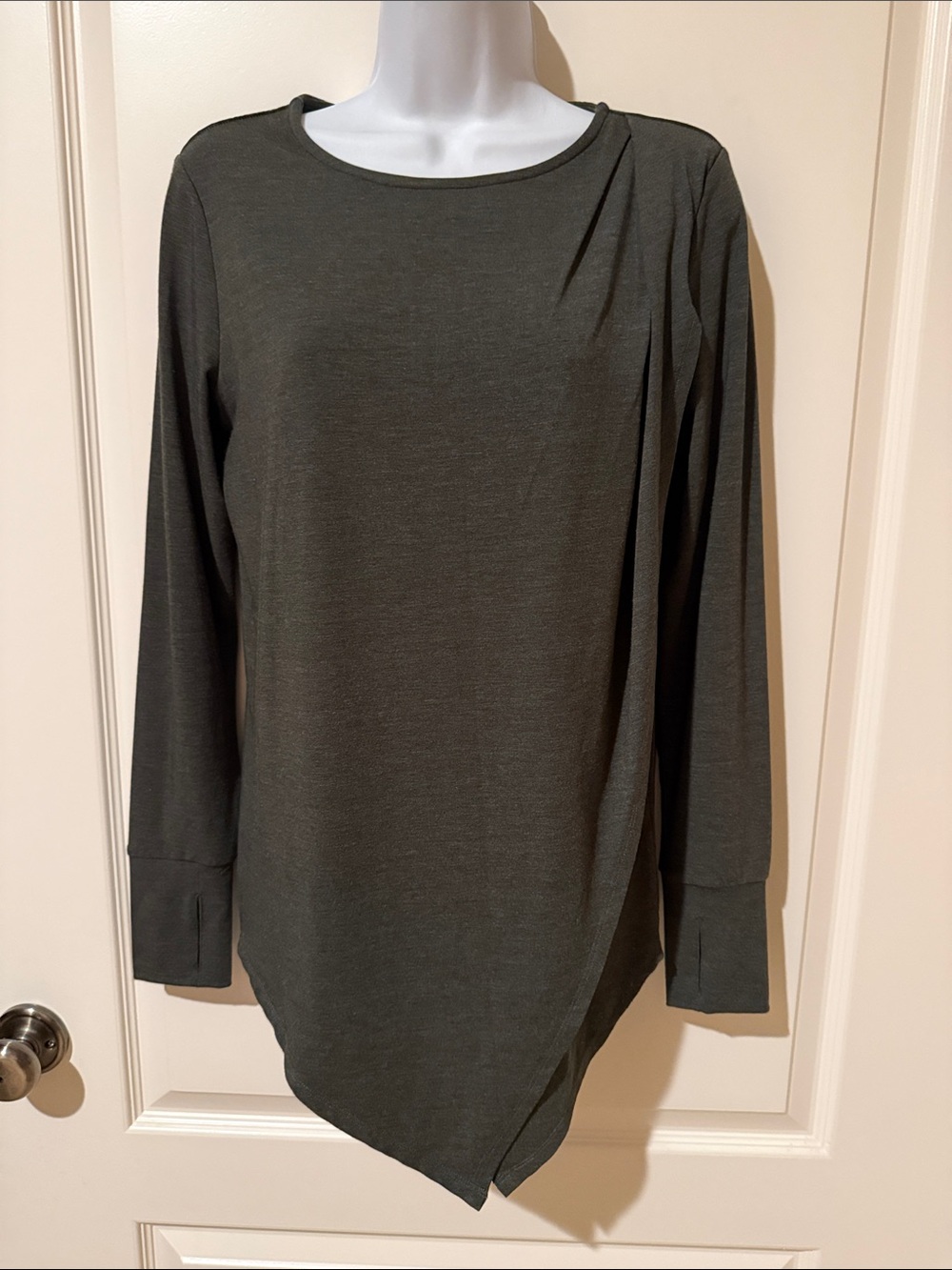 💚 Betabrand Olive Long Sleeve Asymmetric Hem Tunic Top S